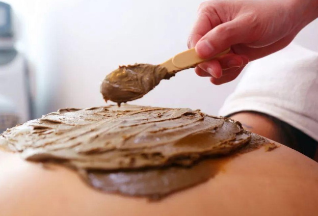 河南熱灸膏代加工生產(chǎn)廠家，專業(yè)定制加工高品質(zhì)產(chǎn)品！